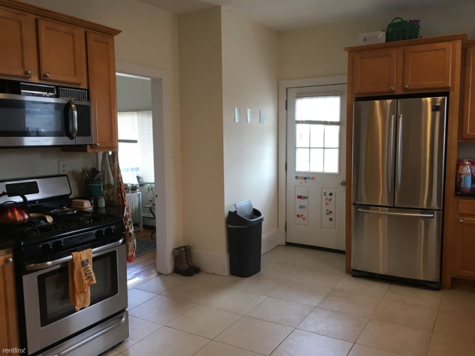 64 Fisher Ave Apt 2