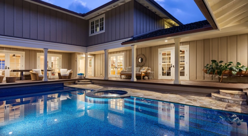 Gorgeous Oceanfront Home w/Private Pool, Jacuzzi, & Sunset Views. Moana Lani