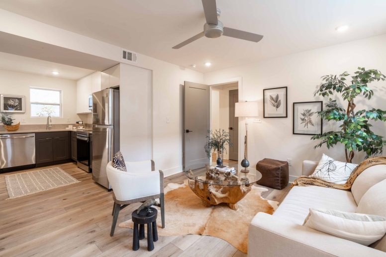 Fully Furnished, newly renovated 1 bed/1 bath apartment one block from Piedmont Park and Colony Square! 