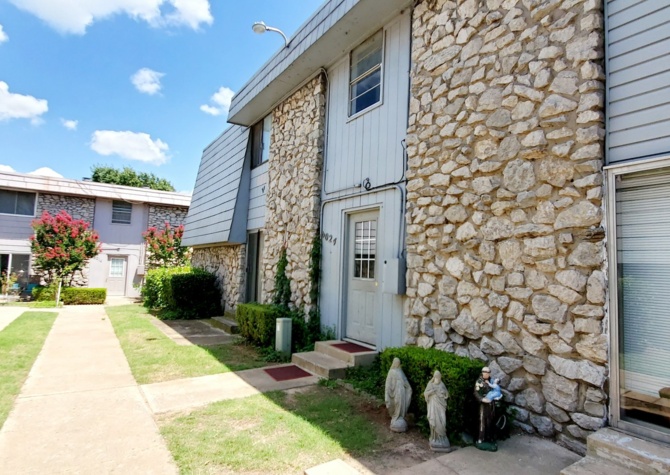 Houses Near 1 Bedroom 1 Bath Condo *NW Expressway*******SECTION 8 APPROVED PROPERTY****SPRING SPECIAL 