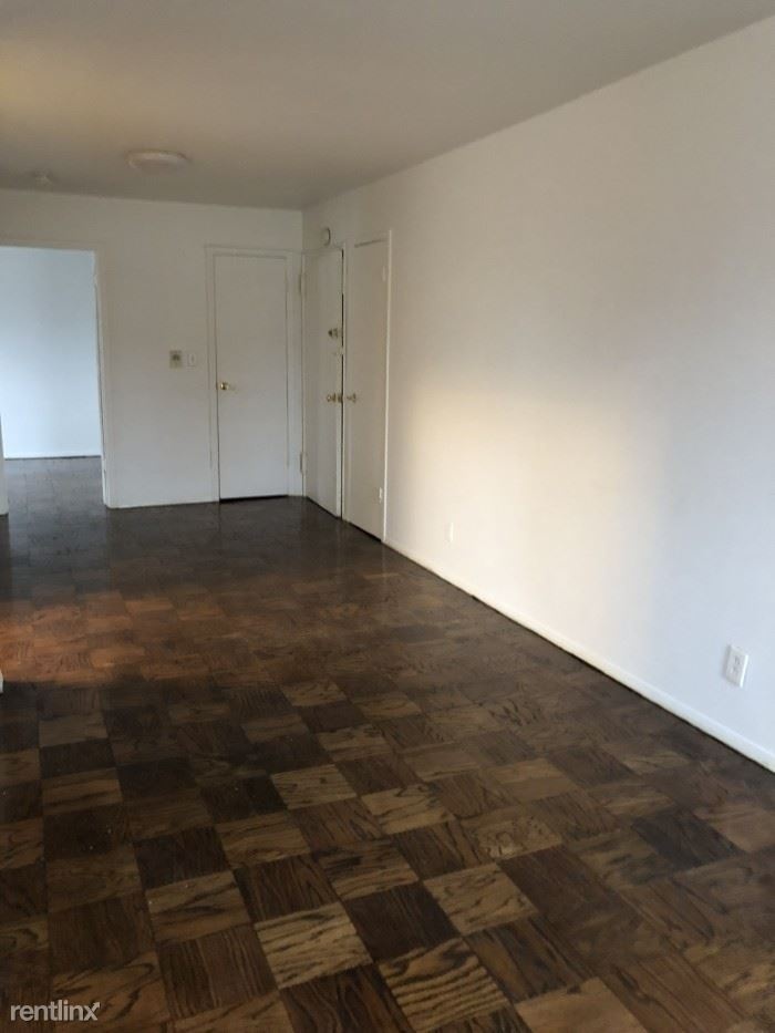 Renovated 1 Bedroom Apt - Laundry - Parking - H/HW - Located in White Plains