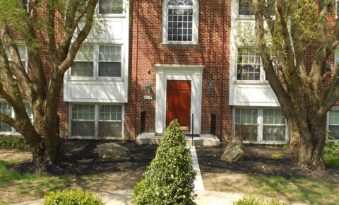 Houses Near Loyola 2024/2025 Loyola off-campus 2bd/1.5ba Condo Near Loyola & NDM! Available 6/9/24! for Loyola College in Maryland Students in Baltimore, MD
