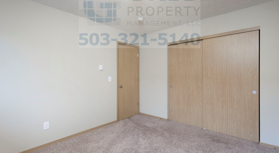 Newly Remodeled 2 Bedroom Apartment in Mt. Tabor - $500 Move In Special For April Applications! 