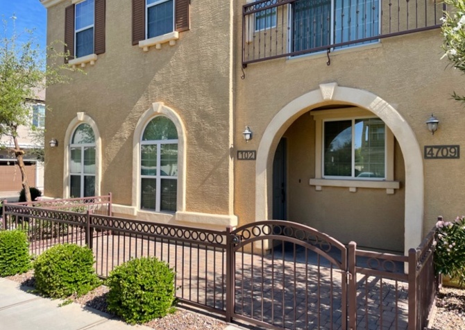 Houses Near Beautiful, clean 3 bed 2.5 bath condo for rent in Queen Creek