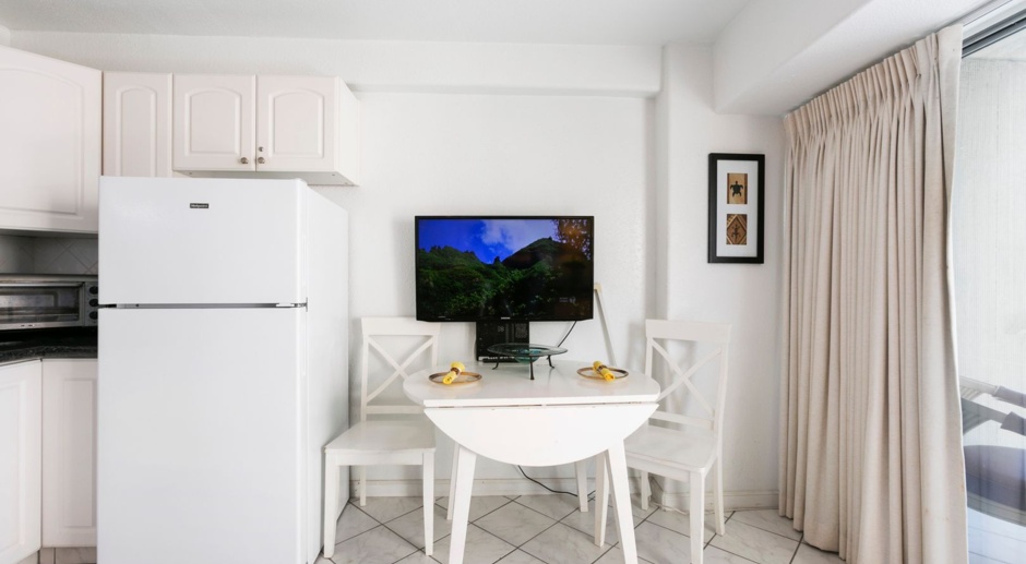 30 Day minimum -Work - Play - Fully Furnished 1 Bedroom 
