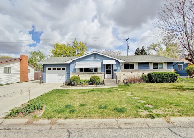 Houses Near 4 bed 2 bath single family home for rent in Boise Idaho!