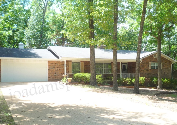 Houses Near 3 bedroom 2.5 bath Close to Lake Norfork 