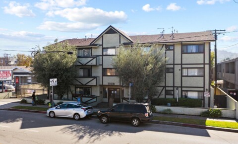 Apartments Near San Fernando 11018 Moorpark Apartments for San Fernando Students in San Fernando, CA