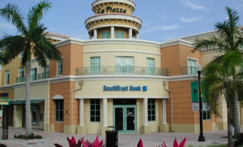 Apartments Near NSU La Piazza at Young Circle for Nova Southeastern University Students in Fort Lauderdale, FL