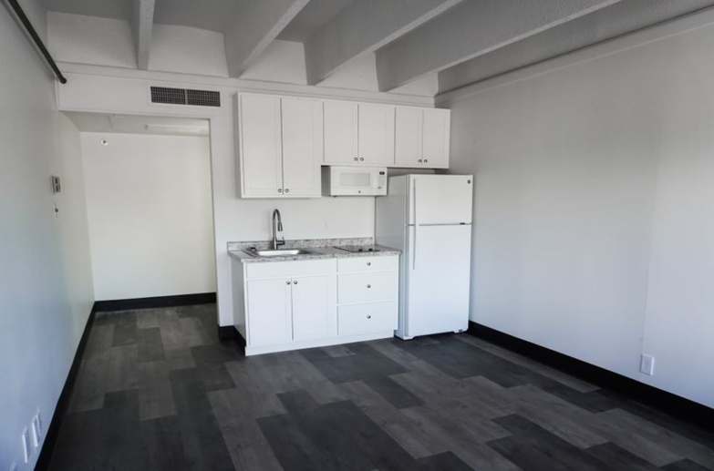 Corner unit, all Utilities INCLUDED - Limited Availability! $499 MOVES YOU IN! 