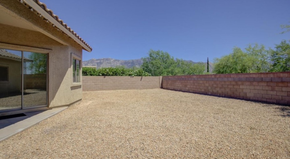 HALF OFF FIRST MONTH'S RENT!!! 4 Bed/2 Bath w/ 3 Car Garage and Mountain Views!
