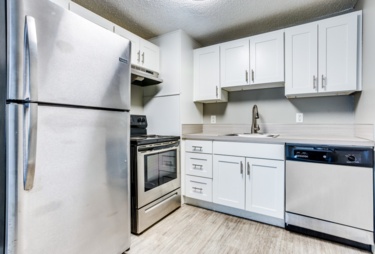 Two Blocks from PCC and Two Weeks Free on Select Apartments!