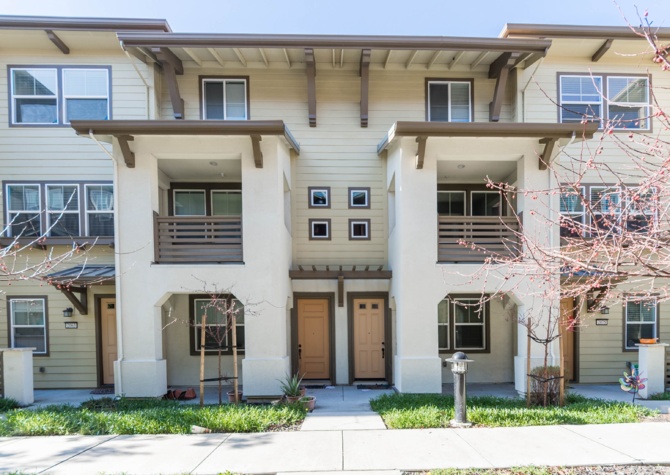 Houses Near Stunning 4 Bed / 4 Bath Townhome in Berryessa!