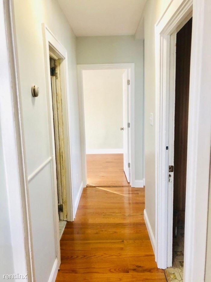 Newly Renovated 2 Bedroom on 2nd Fl of Private Home - West Harrison