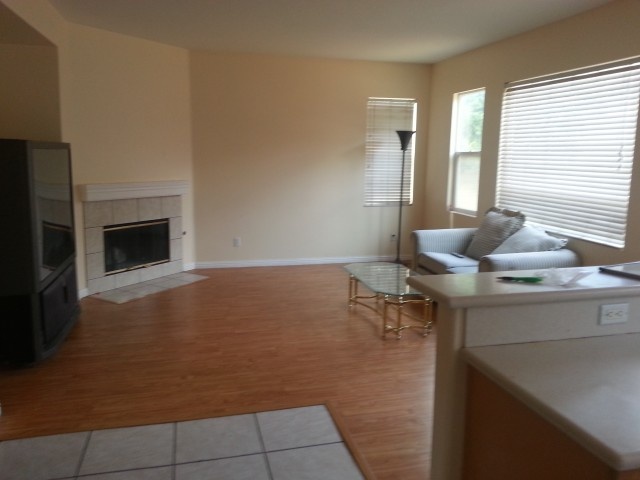 House 7 min to UCR.  Room for rent.