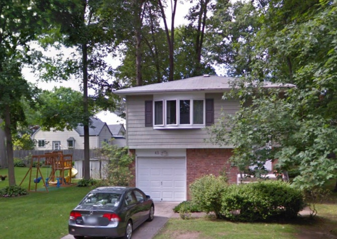 Houses Near Smithtown Schools -4 bedroom 2 bath home for rent