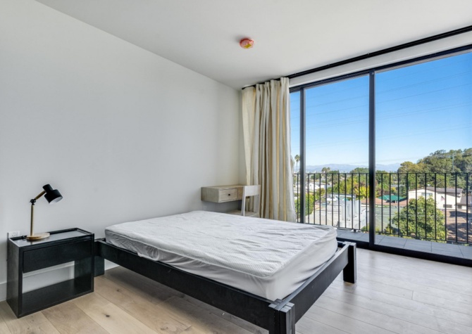 Apartments Near Common Centinela | Private Furnished Rooms and Beautiful Amenities in Playa Vista!