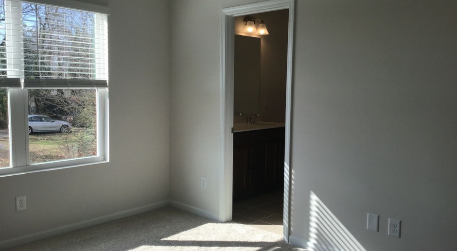 Room for Rent in 3 Bedroom Townhome at 1029 Beatty Woods Ln