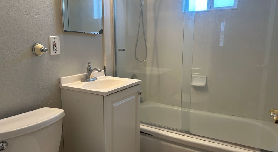 Updated 2 Bedroom, 1 Bathroom Upstairs Apartment in West San Jose