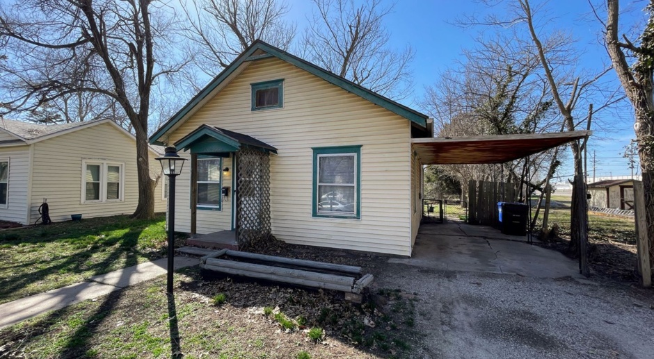Cute 2 Bed 1 Bath Home with Large Backyard in McPherson