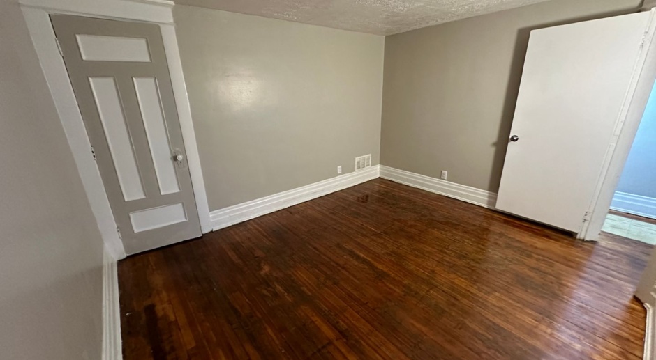 Ready to move in 2 bedroom apartment 