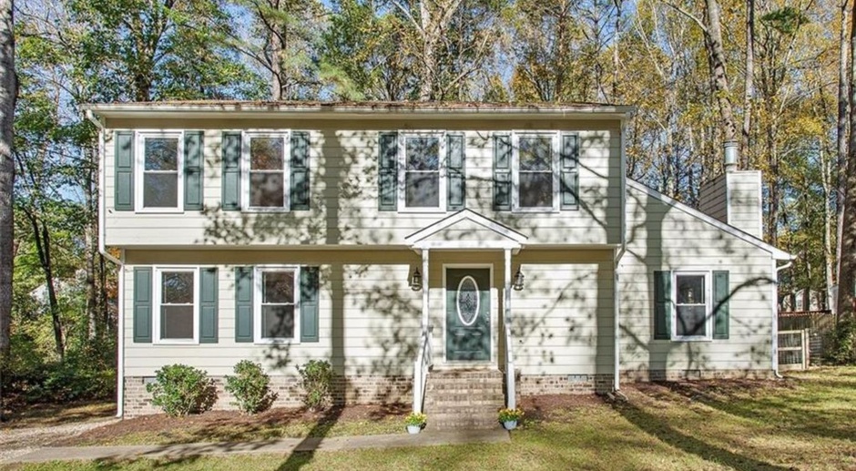 4 bed 2.5 bath Colonial Style -Chesterfield