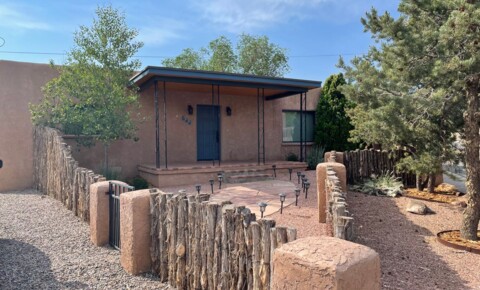 Houses Near New Mexico 511 Camino Cabra - Historic Eastside!  for New Mexico Students in , NM
