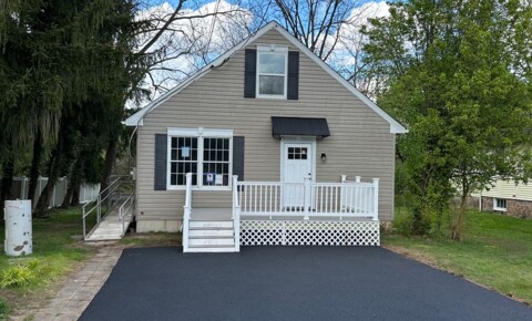 Houses Near Automotive Training Center-Warminster Beautiful 4bd 2 bath for Rent single home with large yard and Basement in Ivyland Borough for Automotive Training Center-Warminster Students in Warminster, PA