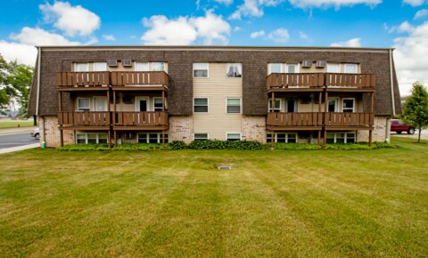 Apartments Near University of Akron Wayne College 1175 N Elm St for University of Akron Wayne College Students in Orrville, OH