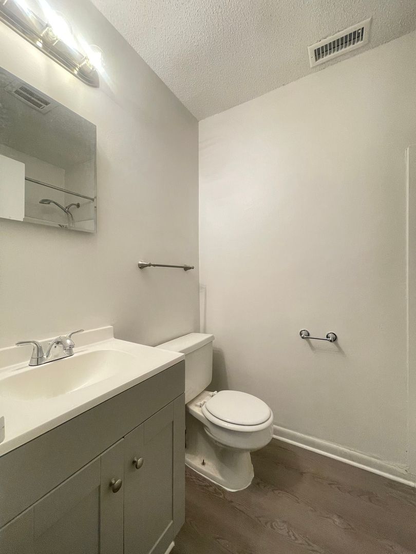1400 Gorman Street ~ Remodeled 1 Bedroom Apartment Near NCSU ~ Water Included!