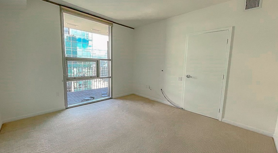 *MOVE IN SPECIAL!* Upgraded East Village Condo for Rent