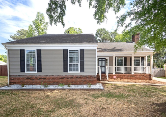 Houses Near Welcome to this charming 3 bedroom, 2 bathroom home located in the Olde Whitehall neighborhood