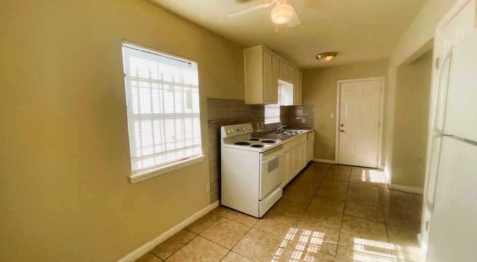 3815 Drew St**Ask about our NO SECURITY DEPOSIT option!**