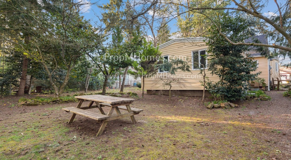 Forrest Heaven,Two Bedroom, Three-Quarter Fully Fenced Acre Lot!