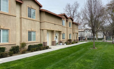 Apartments Near CSU Bakersfield 600 Hosking Avenue Building 28 for California State University-Bakersfield Students in Bakersfield, CA