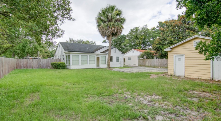 Charming 4 Bed/2 Bath Home FOR RENT Winter Park!