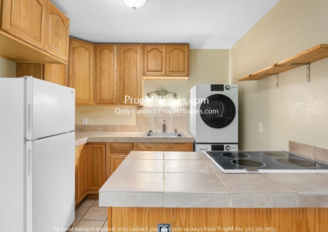 Apartments Near Great Second Floor Two Bedroom Apartment In St. Johns - Pet Friendly!