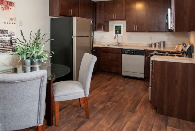  Private Room (women only) in St. Paul eligible for 6 month lease starting December 1, 2021