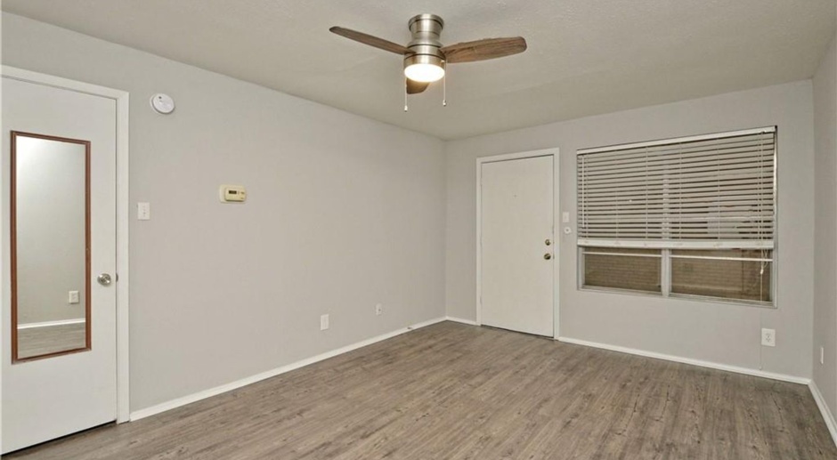 Renovated Studio across from UT Law School! 1 parking and washer/dryer
