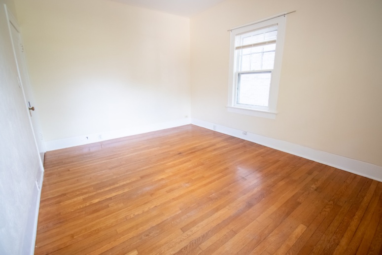 West Ghent 1,500 sf Apartment – 3 large bedrooms - 1 bathroom with washer and dryer in unit