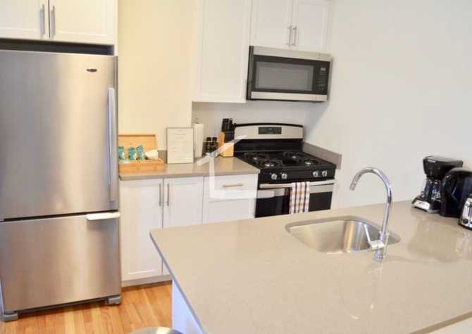 Apartments Near Renovated Unit in South End. Small Dogs Friendly. Laundy. Parking for Rent. Private Deck