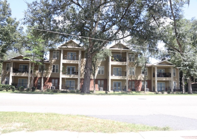 Apartments Near A3443 Whispering Pines