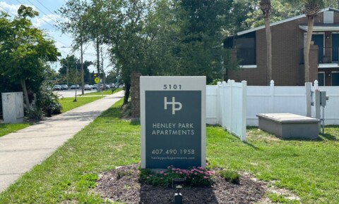 Apartments Near FHCHS 1BD/1BA Apartment off Curry Ford in Henley Park Apartments! for Florida Hospital College of Health Sciences Students in Orlando, FL