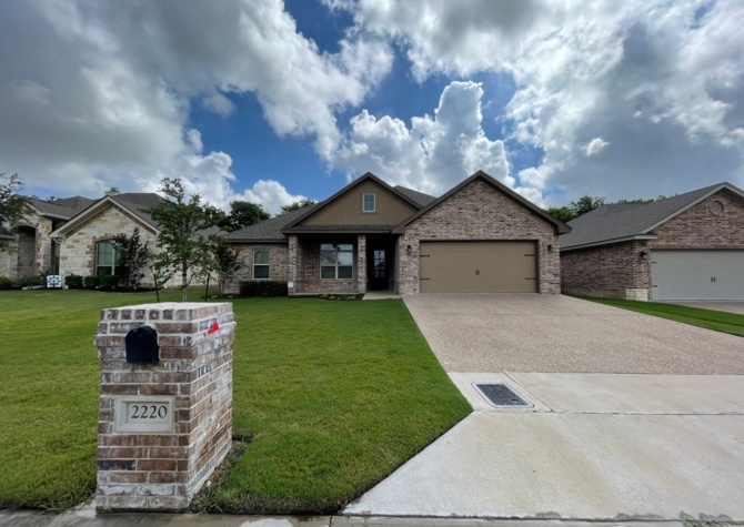 Houses Near Luxury Home in Chapel Ridge | Midway ISD *Leasing special avaialble*