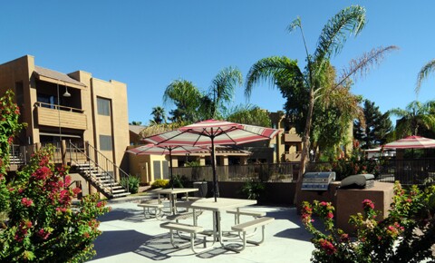 Sublets Near Glendale MIDTOWN ON MAIN ONE BEDROOM APARTMENT (WE WILL PAY YOU $400) for Glendale Students in Glendale, AZ