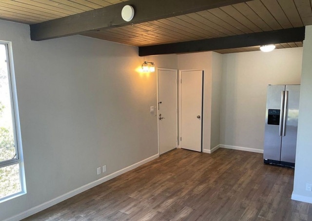 Downtown 1 Bed / 1 Bath Apartment!