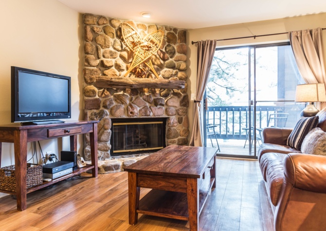 Houses Near Quality Fully Furnished All-Inclusive, Serviced luxury condo for rent close to downtown Boulder Colorado