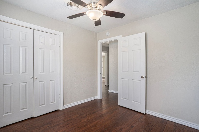 Beautifully Crafted 3 bedroom 1 bath located in Arlington, TX.