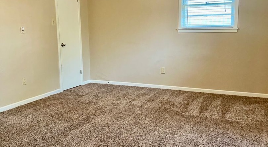 Pre-leasing for Fall!!! ! Spacious, Beautiful 3/2/2 with Tons of Storage and Close to Tech!