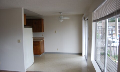Apartments Near UP Large two bedroom apartment homes!! for University of Portland Students in Portland, OR